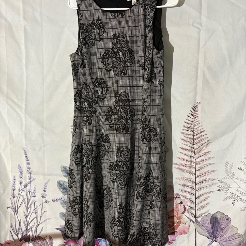 London Style Black and Gray Checkered Midi Dress